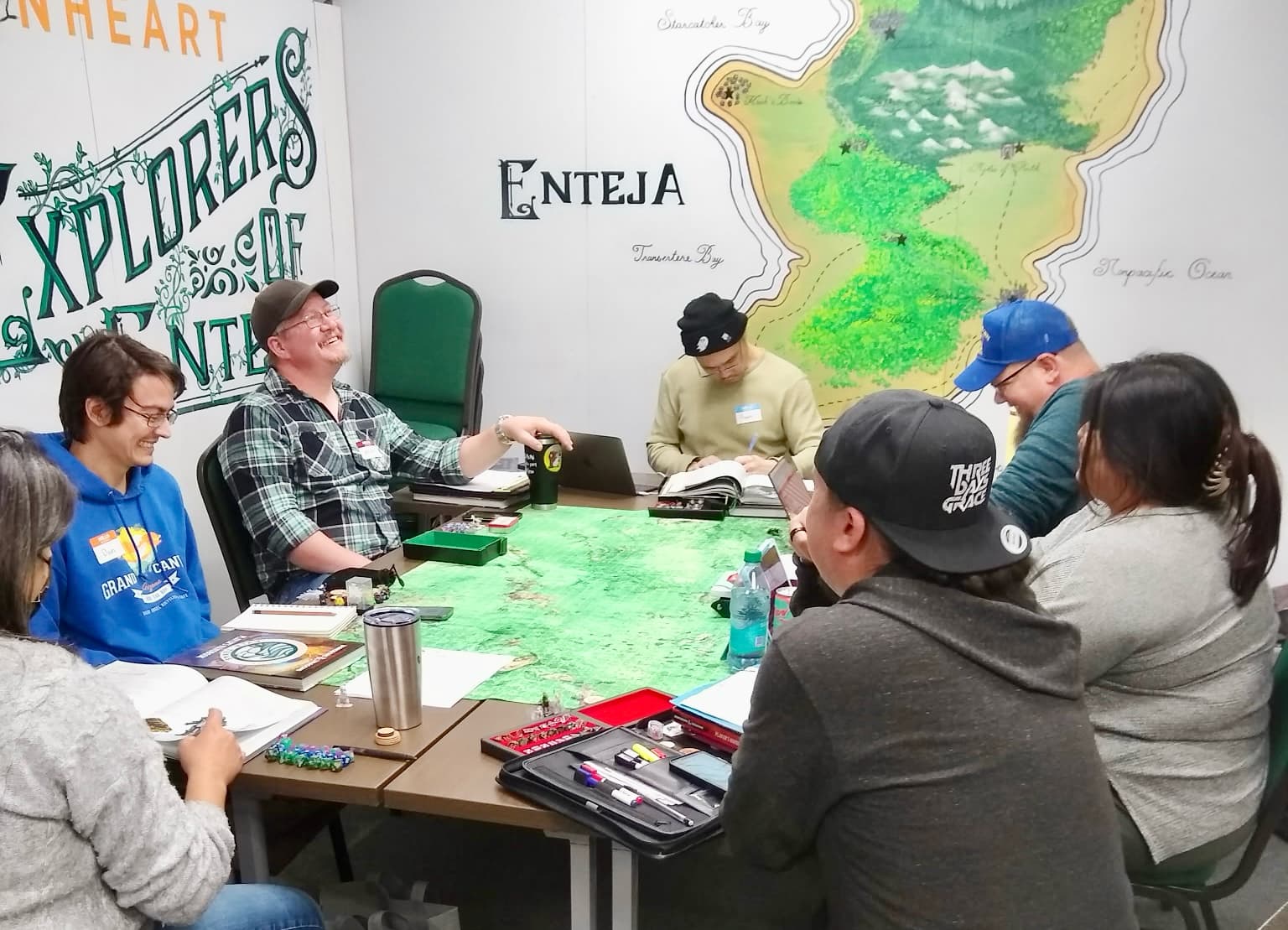 DUNGEONS & DRAGONS (EXPLORERS OF ENTEJA) 14+